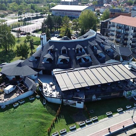 Prenociste Srebrno Jezero Hotel Veliko Gradiste Exterior photo