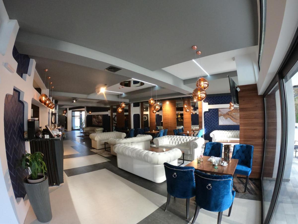 Prenociste Srebrno Jezero Hotel Veliko Gradiste Exterior photo