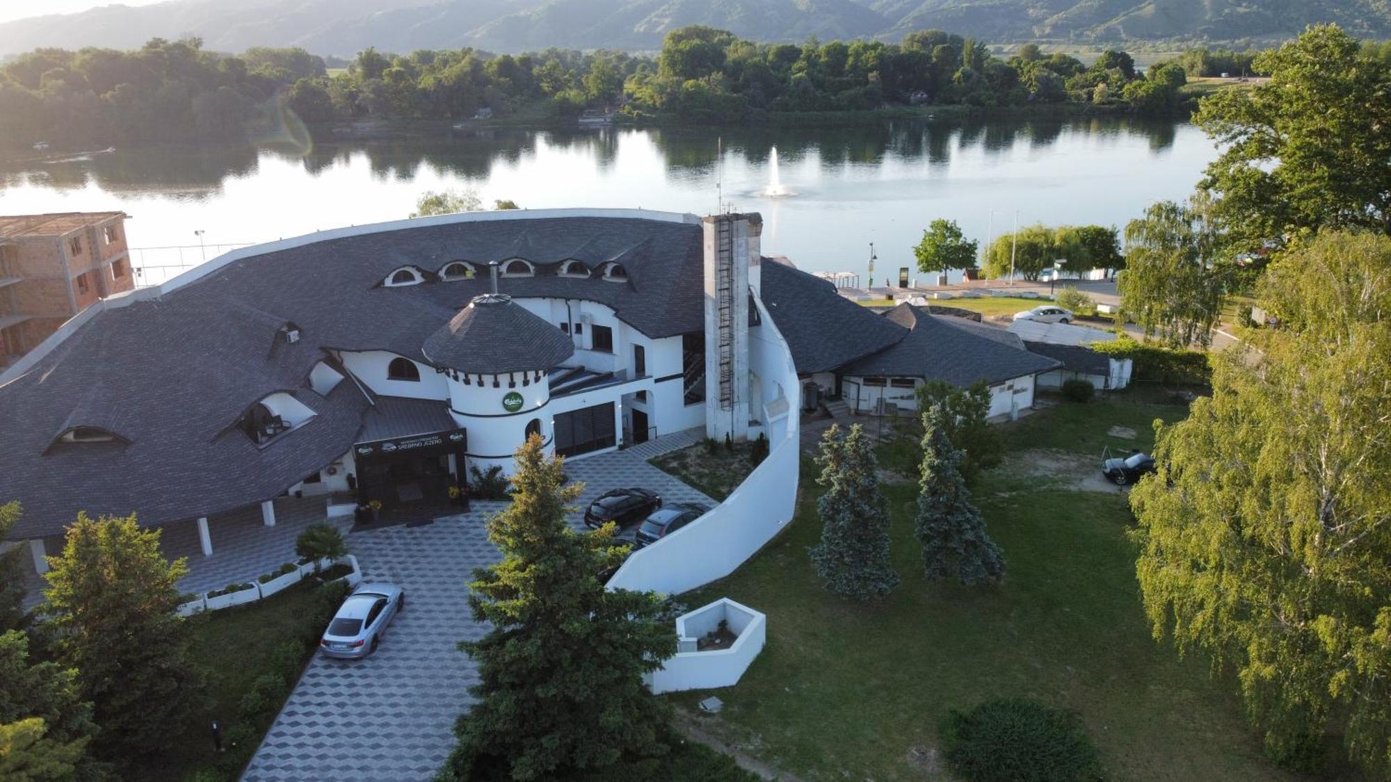 Prenociste Srebrno Jezero Hotel Veliko Gradiste Exterior photo